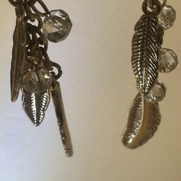 Vintage Never Worn Elegant Silver Leaf Earrings for Women - Picture 1 of 10